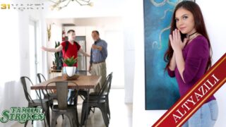 Ailecek maç izliyorduk Kazanınca sevinçten swinger yaptık